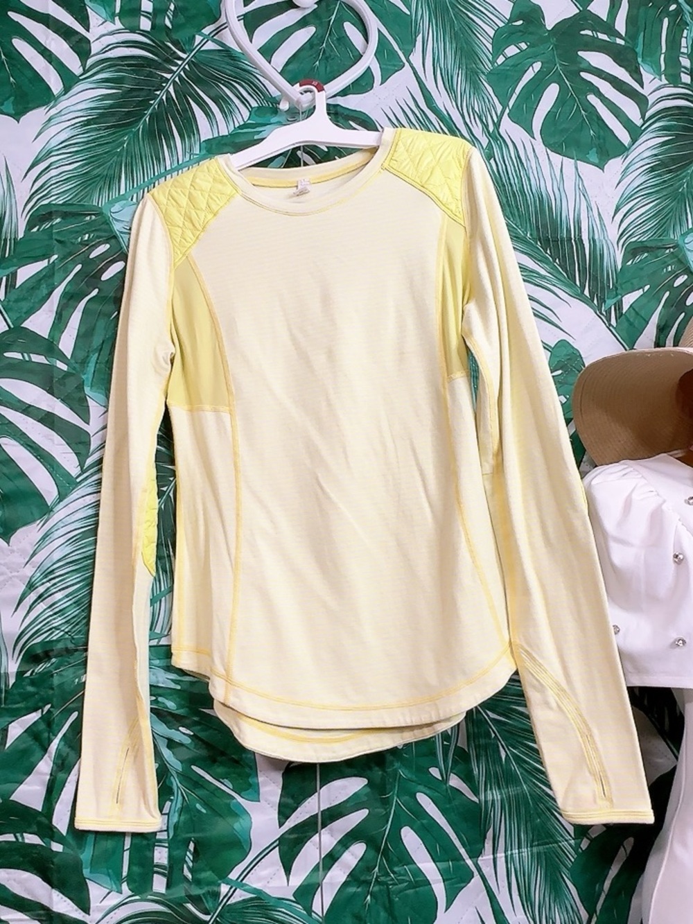 Quilted Lululemon Run: Ice Queen Long Sleeve Slope Stripe Clarity Yellow